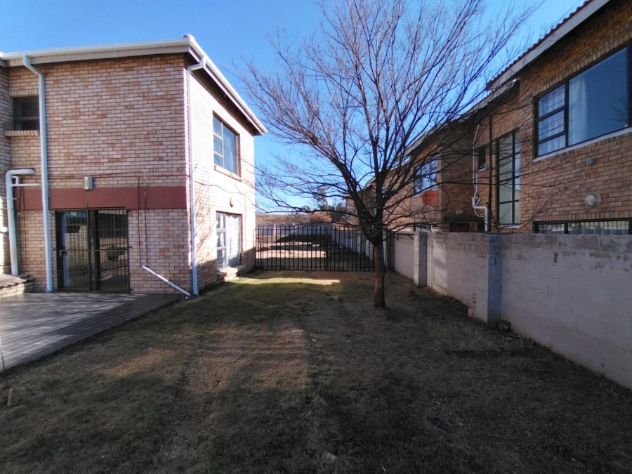 To Let 3 Bedroom Property for Rent in Harrismith Free State